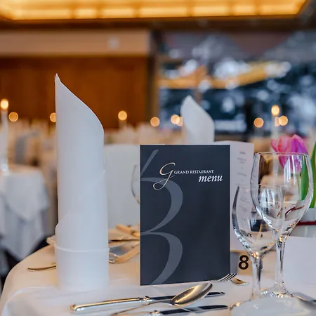 Blatter's & Bella Vista Hotel Arosa