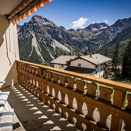 Blatter's & Bella Vista Hotel Arosa