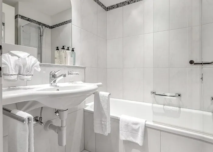 Blatter's & Bella Vista Otel 4*