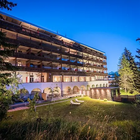 ホテル Blatter's & Bella Vista アローザ